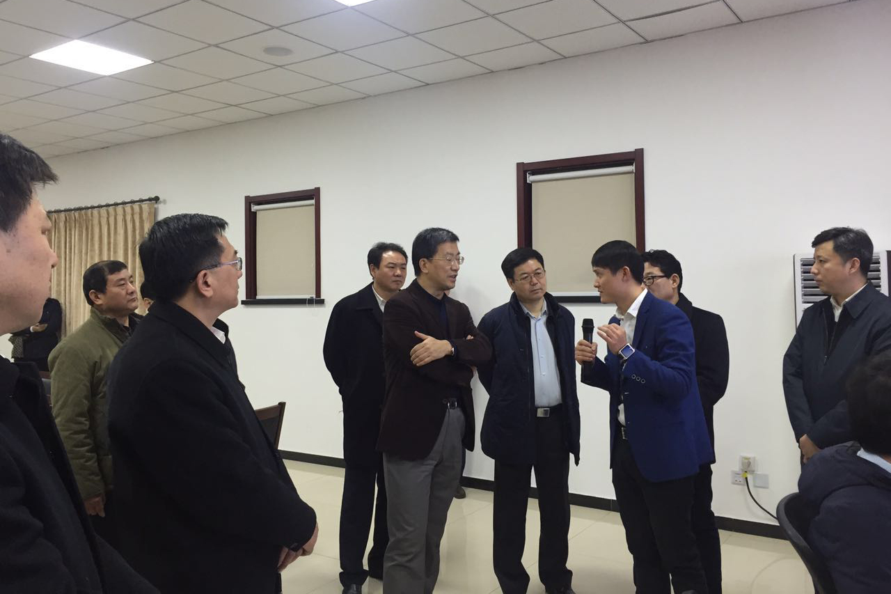 中央委员会委员、中国科学手艺协会党组书记怀进鹏